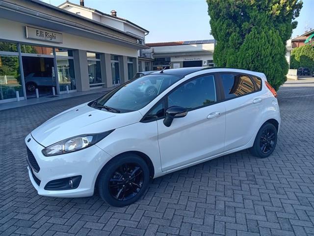 FORD FIESTA 1.5 TDCi 75CV 5 porte Black & White Edition