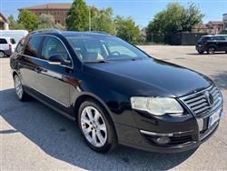 VOLKSWAGEN PASSAT 2.0 16V TDI DSG Highline Pronta per Consegna