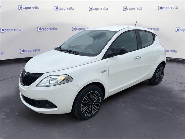 LANCIA YPSILON 1.0 FireFly 5 porte S&S Hybrid Oro