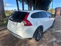 VOLVO V60 CROSS COUNTRY D3 Geartronic Business Plus