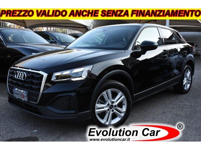 AUDI Q2 35 TDI quattro S tronic Business Plus