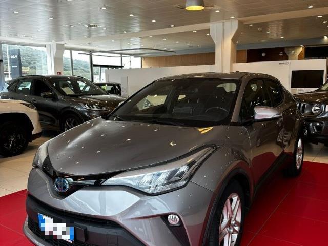 TOYOTA C-HR 1.8 Hybrid E-CVT Business