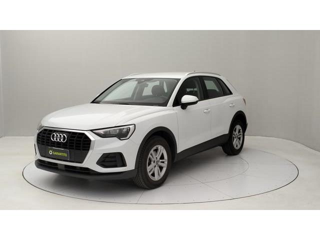 AUDI Q3 35 2.0 tdi Business s-tronic