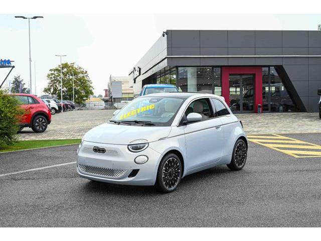 FIAT 500 ELECTRIC CABRIO La Prima Berlina 320