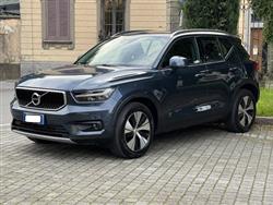 VOLVO XC40 T2 Momentum Pro