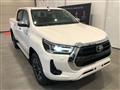 TOYOTA HILUX 2.4 D-4D A/T 4WD 4 porte Double Cab Executive