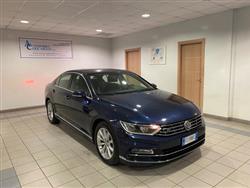 VOLKSWAGEN PASSAT 1.6 TDI  DSG R-line