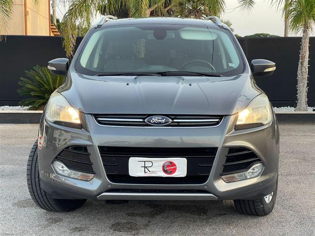 FORD Kuga 2.0 TDCI 140 CV Powershift 4WD Titanium