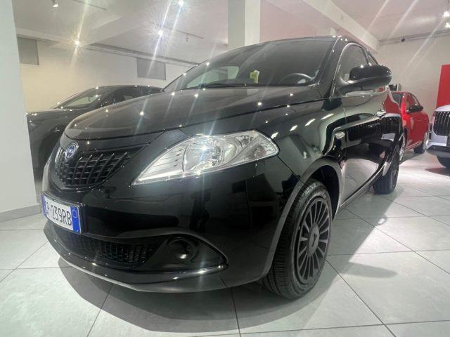 LANCIA YPSILON 1.0 FireFly 5 porte S&S Hybrid Silver