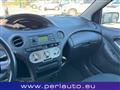 TOYOTA YARIS 1.0i 16V 3 porte