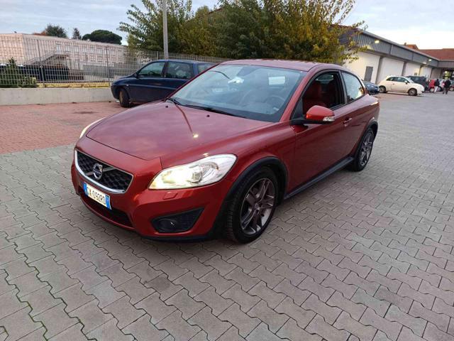 VOLVO C30 D2 Momentum EURO 5,Xenon,navi,pelle