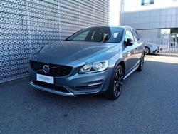 VOLVO V60 CROSS COUNTRY V60 Cross Country D3 Geartronic Momentum