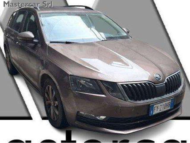 SKODA OCTAVIA Wagon 1.6 tdi Executive 115cv dsg FY210HB