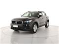 VOLVO XC40 B4 AWD Geartronic Momentum Pro