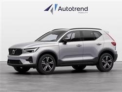 VOLVO XC40 B3 automatico Plus Dark