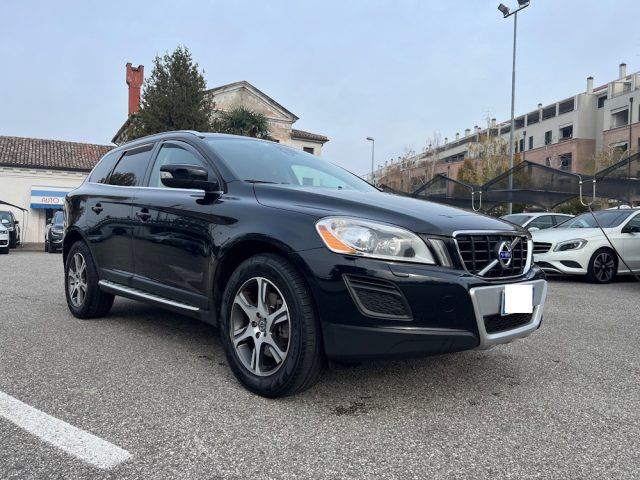 VOLVO XC60 D3 AWD Geartronic Summum KM. TAGLIANDATI