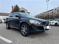 VOLVO XC60 D3 AWD Geartronic Summum KM. TAGLIANDATI