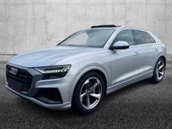 AUDI Q8 55 TFSI quattro tiptronic Sport