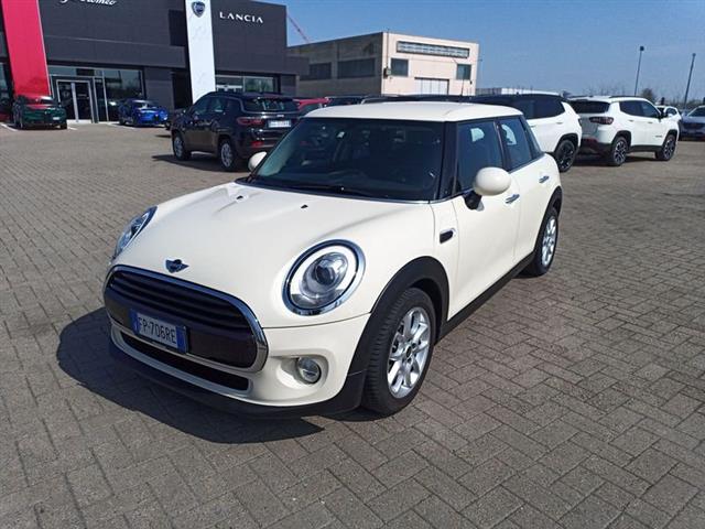 MINI MINI 5 PORTE Mini 1.5 Cooper D 5 porte