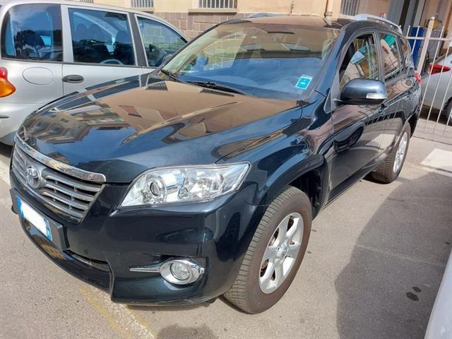 TOYOTA RAV4 2.2 D-4D 150 CV DPF Luxury