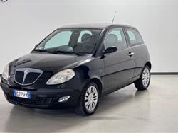 LANCIA YPSILON 1.2 16V Momo Design