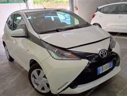 TOYOTA AYGO 1.0 VVT-i 69 CV 5 porte x-business