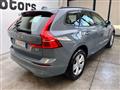 VOLVO XC60 B4 (d) AWD automatico Momentum