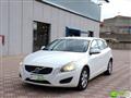 VOLVO V60 (2010) D3 Geartronic Summum