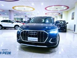 AUDI Q3 40 TDI quattro S tronic Business Advanced