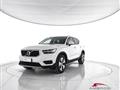 VOLVO XC40 T2 Geartronic Momentum Pro