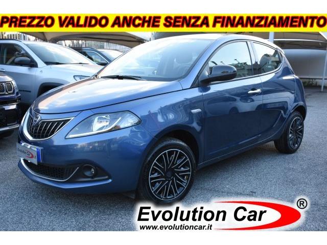 LANCIA YPSILON 1.0 FireFly 5 p. S&S Hybrid Gold **5 POSTI**