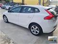 VOLVO V40 D2