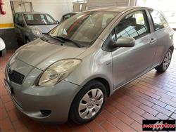 TOYOTA Yaris 1.4 D-4D 3p. Sol