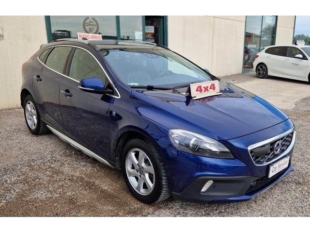 VOLVO V40 CROSS COUNTRY T4 AWD Geartronic Volvo Ocean Race