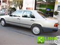 MERCEDES SERIE 200-300 E