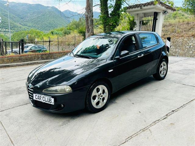 ALFA ROMEO 147 1.9 JTD 5 porte Distinctive