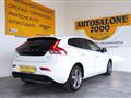 VOLVO V40 T4 Momentum