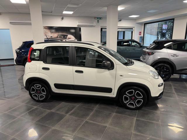 FIAT PANDA 1.0 FireFly S&S Hybrid City Cross