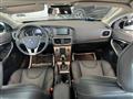 VOLVO V40 CROSS COUNTRY D3 Momentum