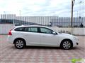 VOLVO V60 (2010) D3 Geartronic Summum