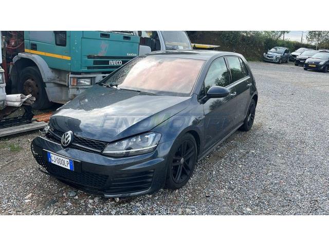 VOLKSWAGEN GOLF 2.0 TDI DSG 5 porte INCIDENTATA - SINISTRATA