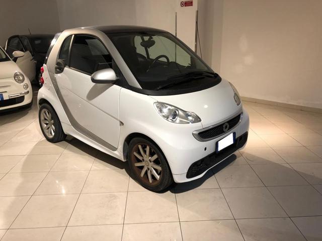 SMART FORTWO 1000 52 kW MHD coupé passion