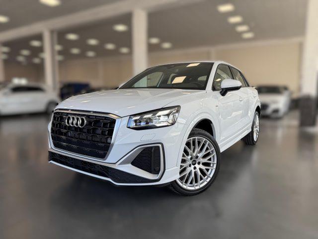 AUDI Q2 30 TDI S tronic S line Esterno & Interno