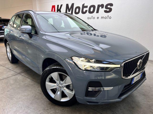 VOLVO XC60 B4 (d) AWD automatico Momentum