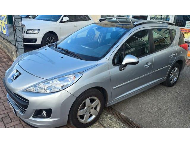 PEUGEOT 207 sw.