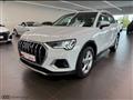 AUDI Q3 40 TDI quattro S tronic Business Advanced