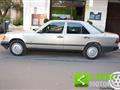 MERCEDES SERIE 200-300 E