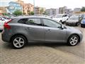 VOLVO V40 D2 Geartronic Momentum R Design