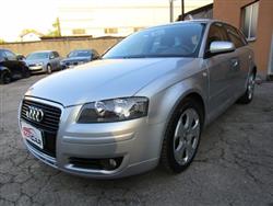 AUDI A3 SPORTBACK Sportback 1.6 FSI Attraction * 111.000 KM REALI *