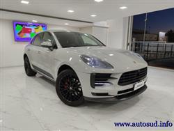 PORSCHE MACAN 2.0